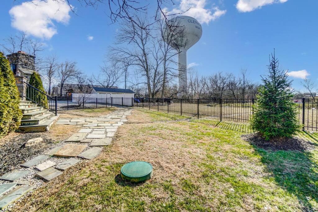 Beautiful Equestrian Estate Home W/ Hot Tub! ラブランド エクステリア 写真